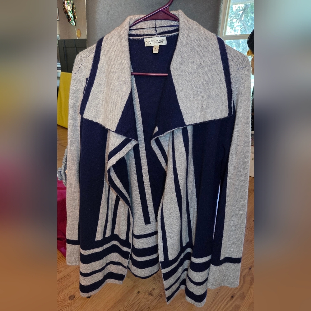 NEIMAN MARCUS CASHMERE Gray and Navy Cardigan Size Small